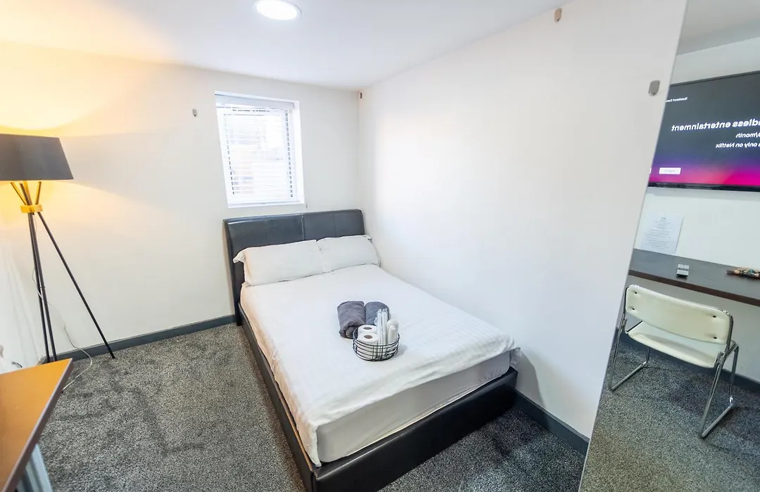 100 Dale Road Studios In Guest House-1